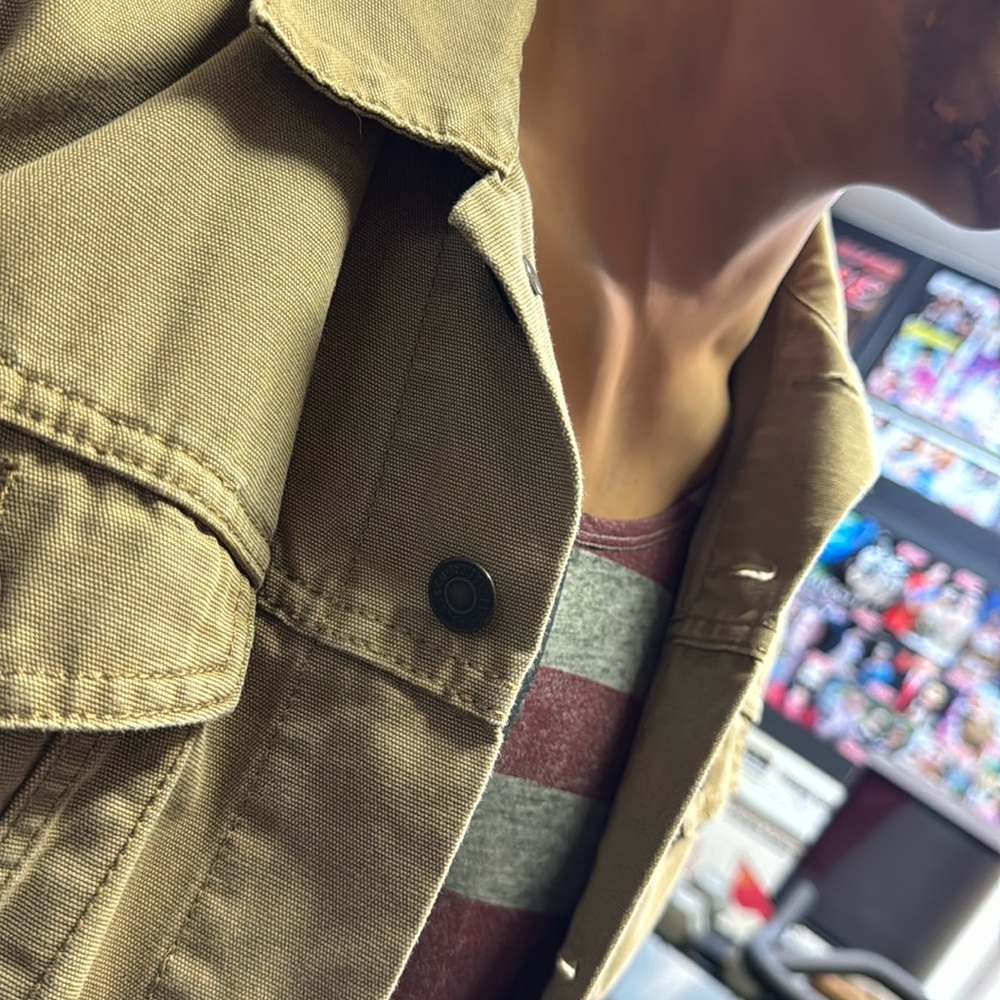 Levi’s tan denim jacket worn once only on a film shoot - great condition jacket - Picture 6 of 13
